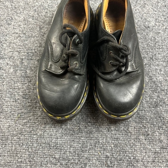 DR MARTENS Kids MADE IN ENGLAND Black Leather Lace Up Oxfords size: 1 - Picture 1 of 10